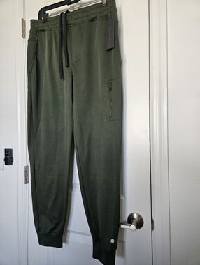 NWT Bally Total Fitness Men's Olive Green Jogger Pants Size Medium
